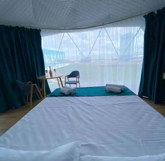 Lomakeskus Glamping By The Sea