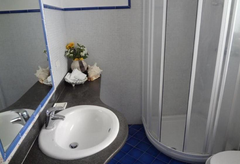 تختخواب و صبحانه Soleluna