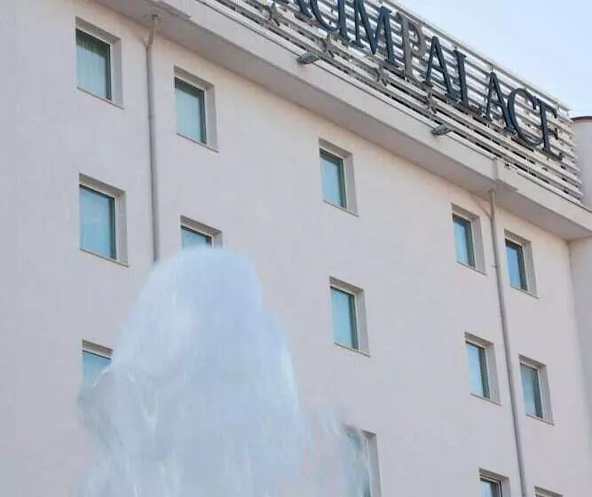 Centrum Palace Hotel & Resorts