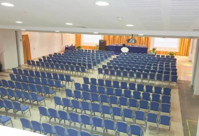 Centrum Palace Hotel & Resorts