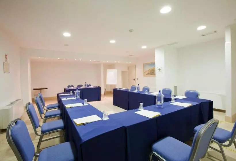 Centrum Palace Hotel & Resorts