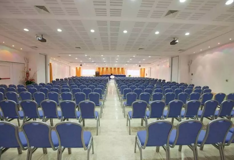 Centrum Palace Hotel & Resorts