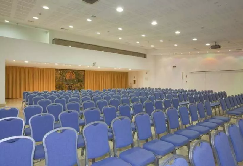 Centrum Palace Hotel & Resorts