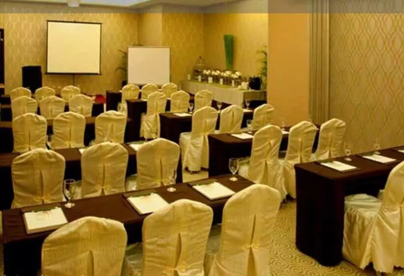 בית מלון כפרי Diamond Suites And Residences