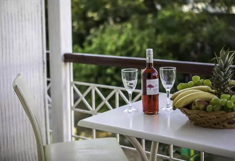 בית מלון כפרי Coral Blue Beach