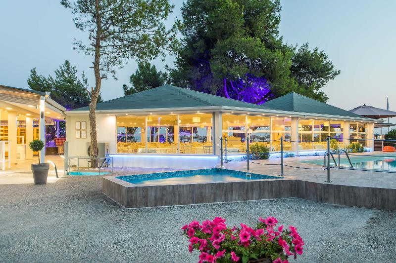 فندق Coral Blue Beach