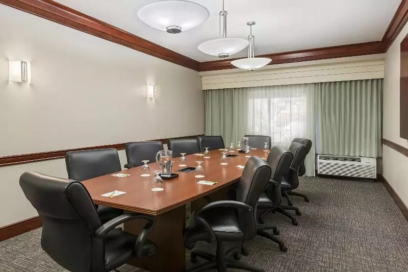 호텔 Courtyard Fort Myers At I75 And Gulf Coast Town Center