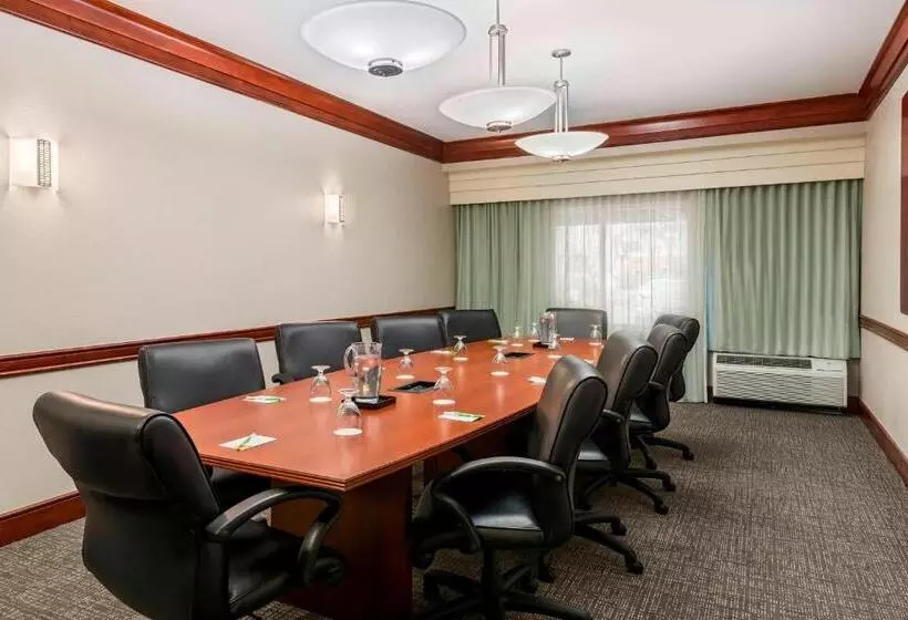 호텔 Courtyard Fort Myers At I75 And Gulf Coast Town Center