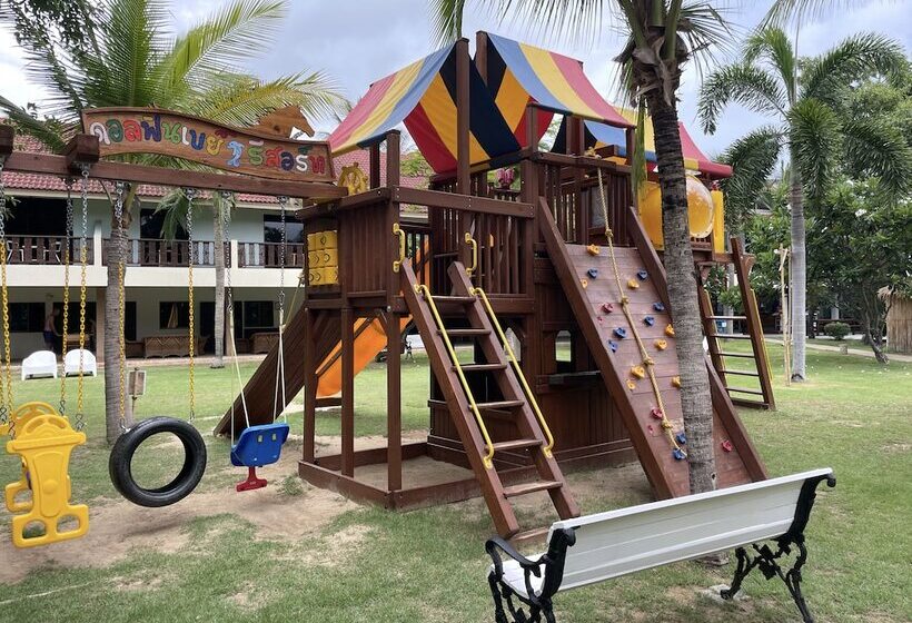 בית מלון כפרי Dolphin Bay Beach Resort