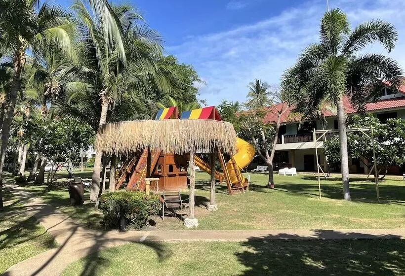 호텔 Dolphin Bay Beach Resort