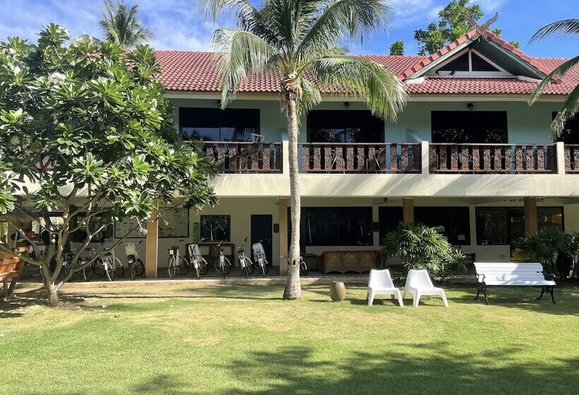 בית מלון כפרי Dolphin Bay Beach Resort