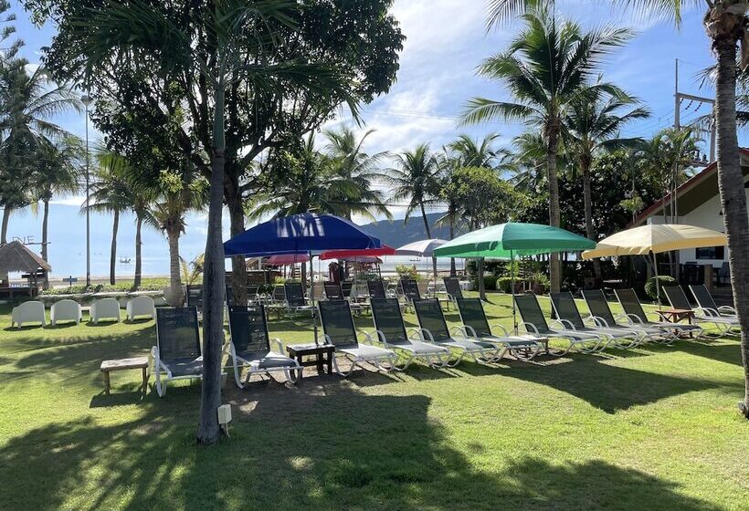 בית מלון כפרי Dolphin Bay Beach Resort