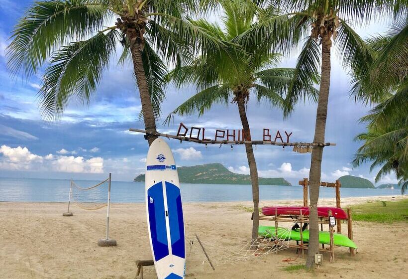 בית מלון כפרי Dolphin Bay Beach Resort