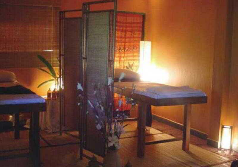 בית מלון כפרי Dolphin Bay Beach Resort