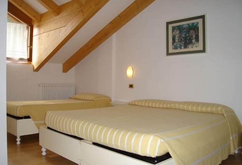 ホテル Faedo Pineta