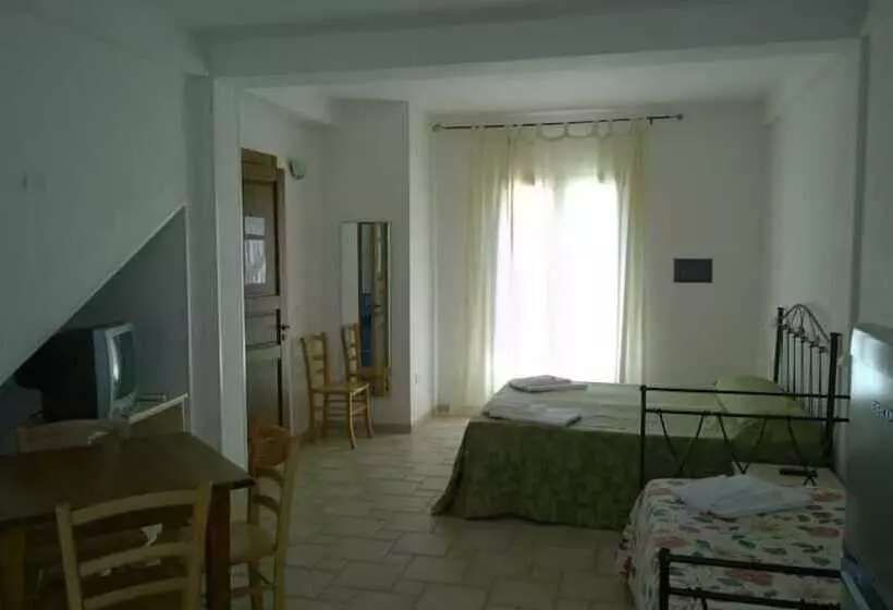 בית מלון כפרי Family Village Otranto