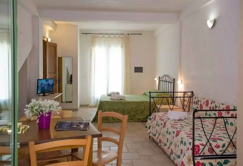 בית מלון כפרי Family Village Otranto