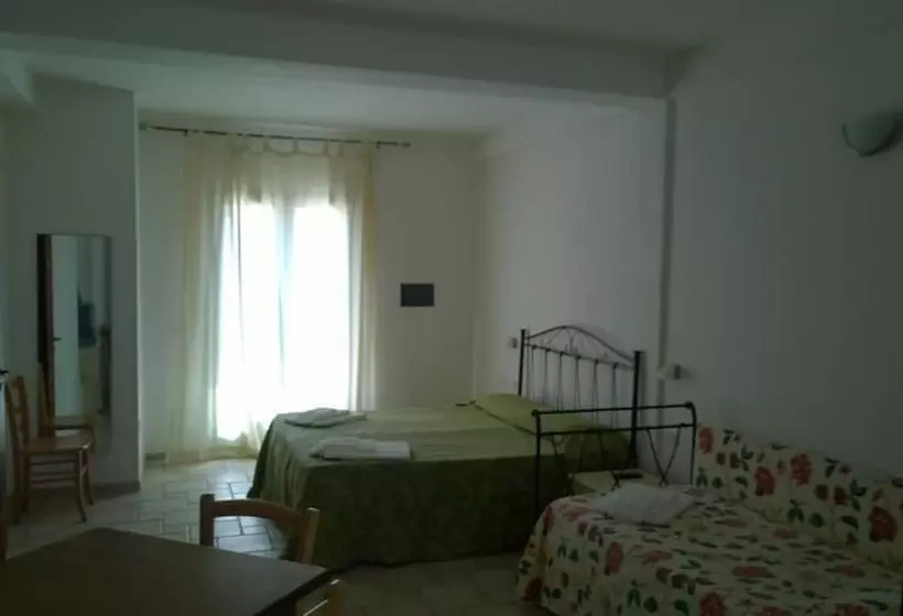 בית מלון כפרי Family Village Otranto