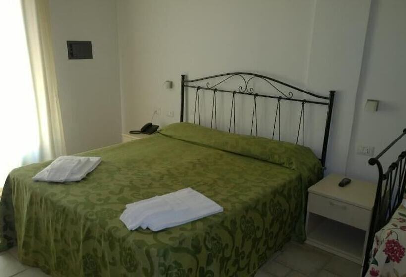 酒店 Family Village Otranto