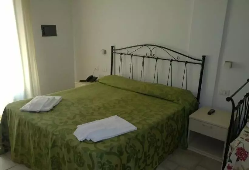 בית מלון כפרי Family Village Otranto