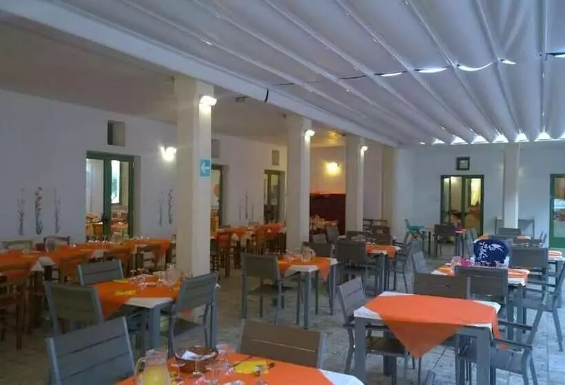 בית מלון כפרי Family Village Otranto