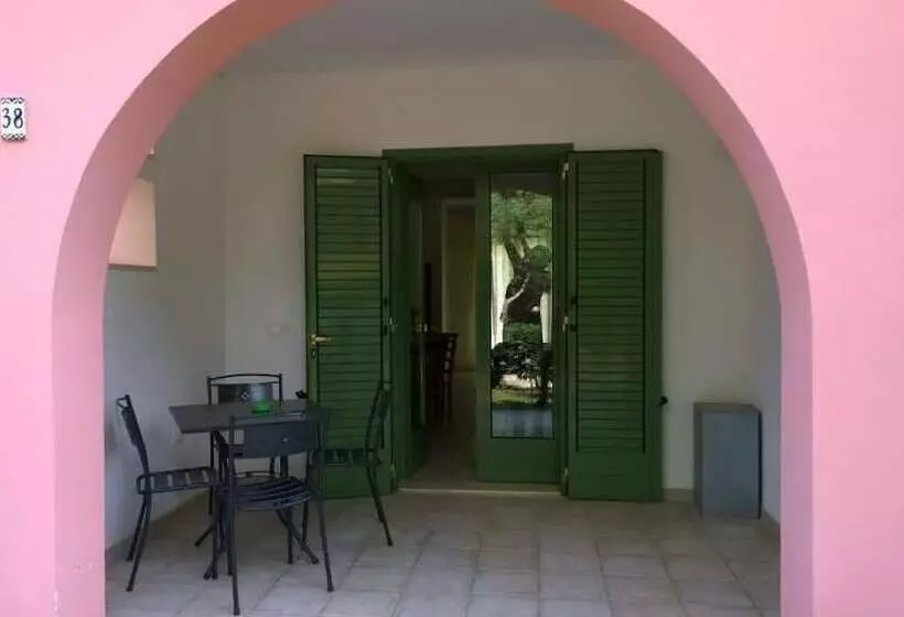 בית מלון כפרי Family Village Otranto