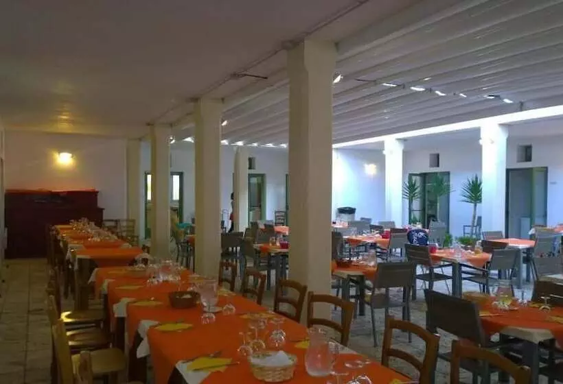 בית מלון כפרי Family Village Otranto