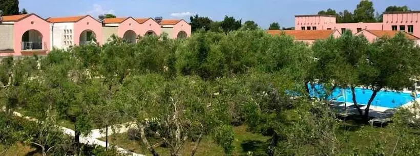 בית מלון כפרי Family Village Otranto