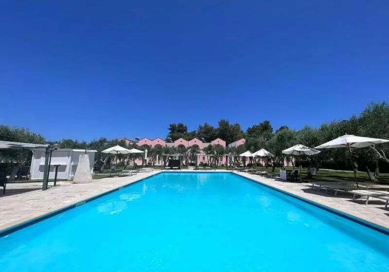 בית מלון כפרי Family Village Otranto