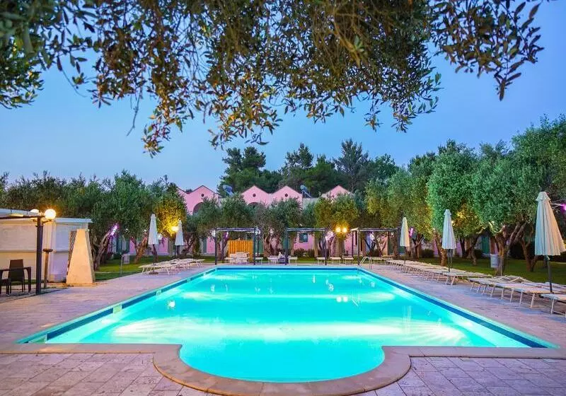 בית מלון כפרי Family Village Otranto