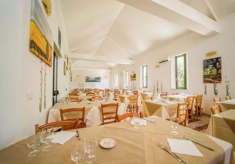 בית מלון כפרי Family Village Otranto