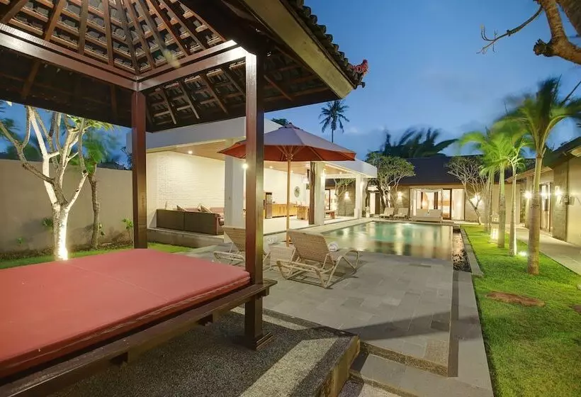 هتل Lumbini Luxury Villas And Spa