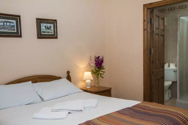 בית מלון כפרי Old Killarney Village