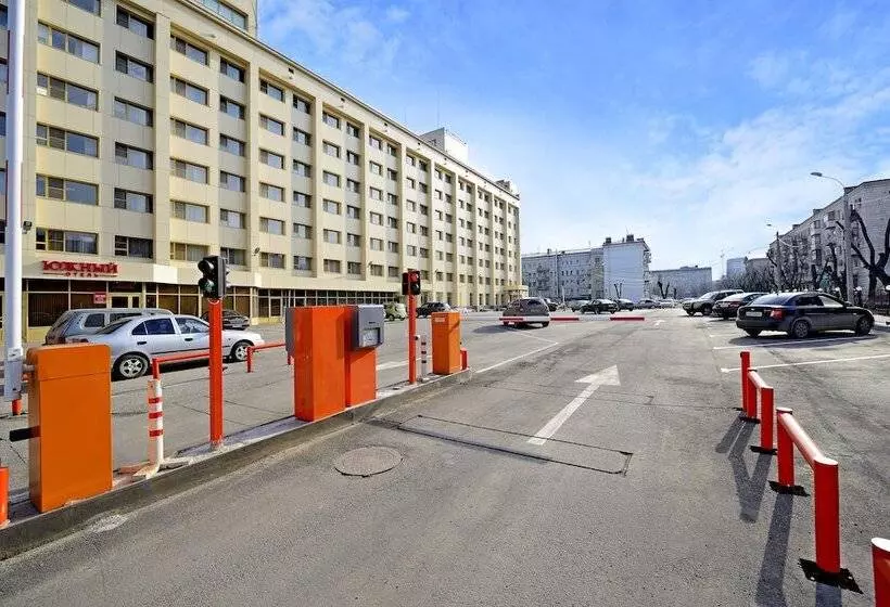 בית מלון כפרי Yuzhniy