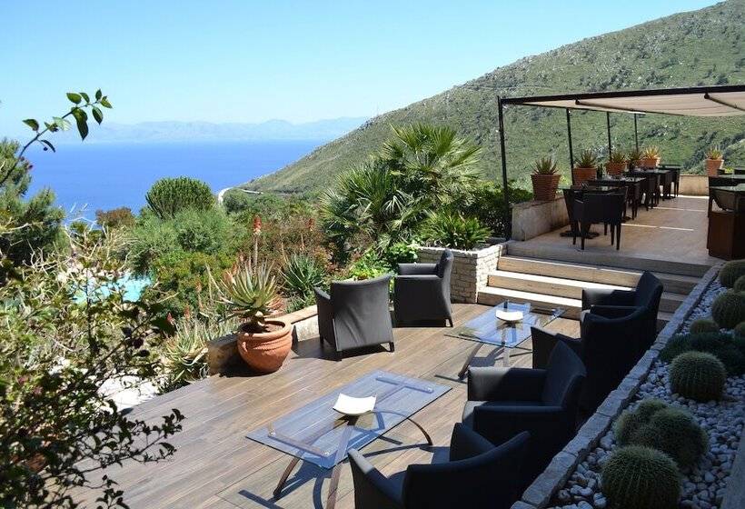 住所  Baglio La Porta By Geocharme