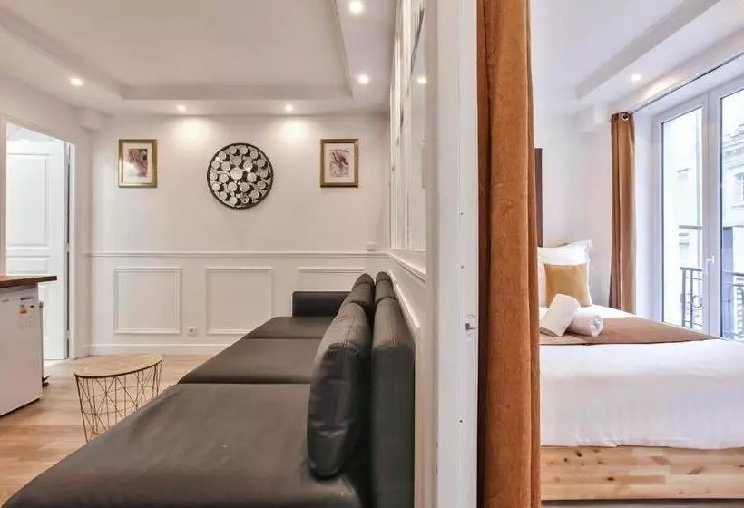 65 French Cancan St Denis