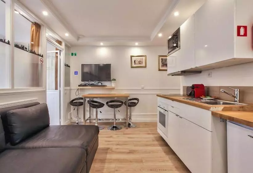 65 French Cancan St Denis