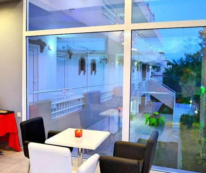 Casastavris   Aparts & Pool Suites