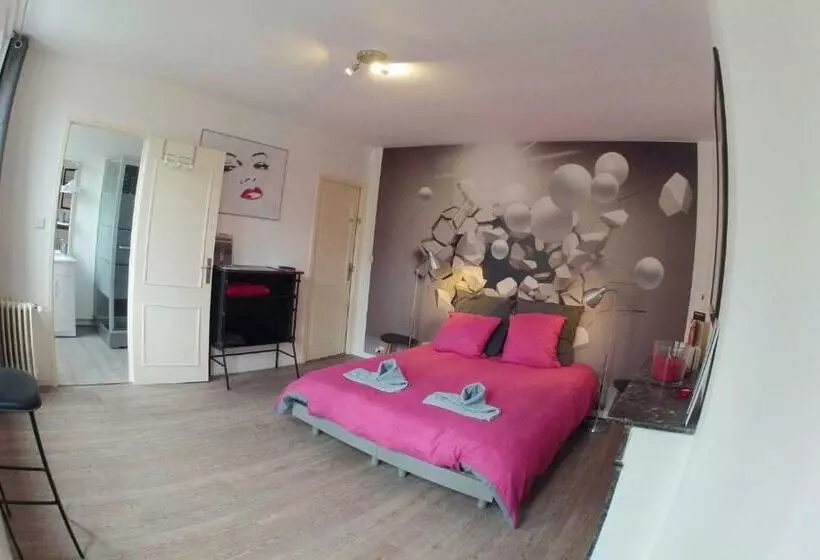 ベッドアンドブレックファースト Alex Guest House