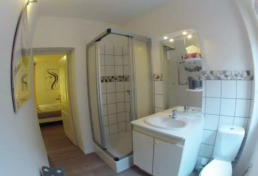 ベッドアンドブレックファースト Alex Guest House