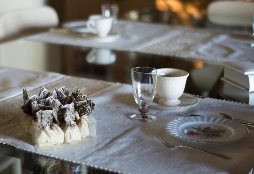 Bed and Breakfast Le Tre Civette Residenza Di Campagna