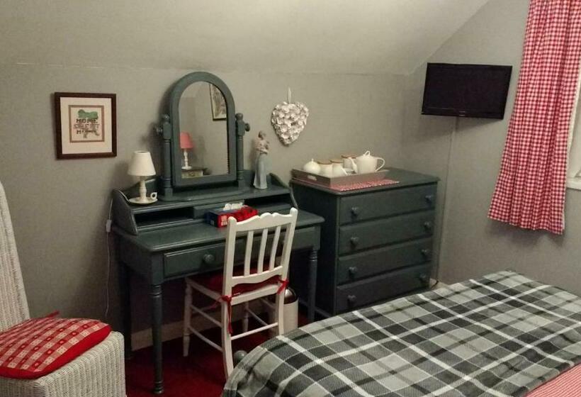 Bed and Breakfast Tilly Cottage