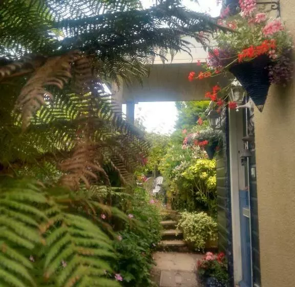 Bed and Breakfast Tilly Cottage