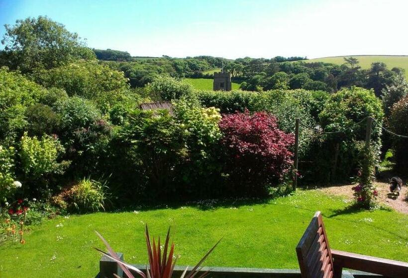 Bed and Breakfast Tilly Cottage