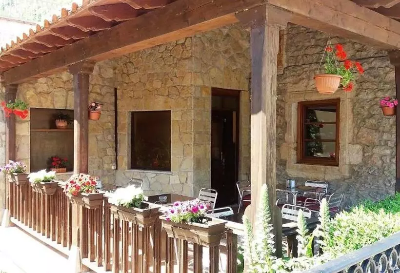 هتل Rural Cabrales