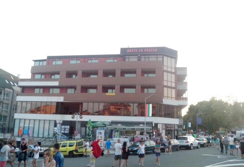 La Piazza Primorsko Rooms & Apartments