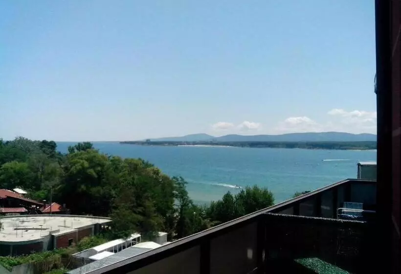 La Piazza Primorsko Rooms & Apartments