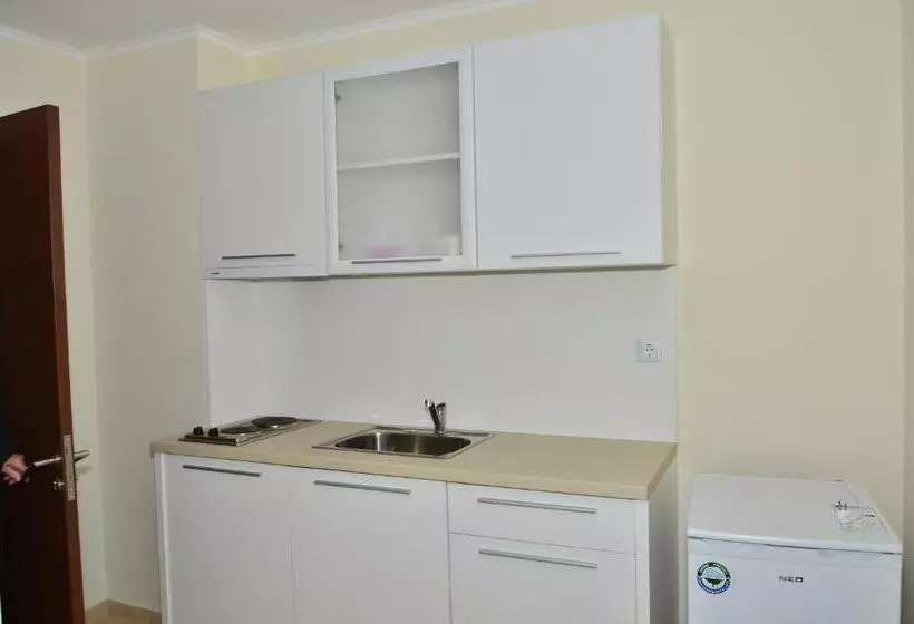 La Piazza Primorsko Rooms & Apartments