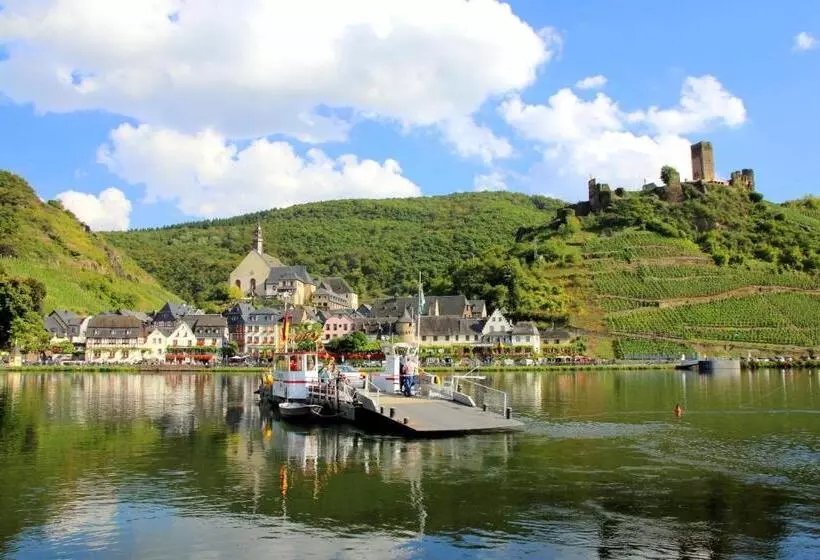 Majatalo Ferienweingut Villa Hausmann