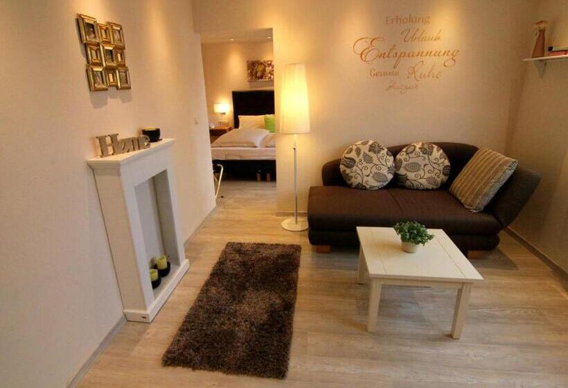 펜션 Ferienweingut Villa Hausmann